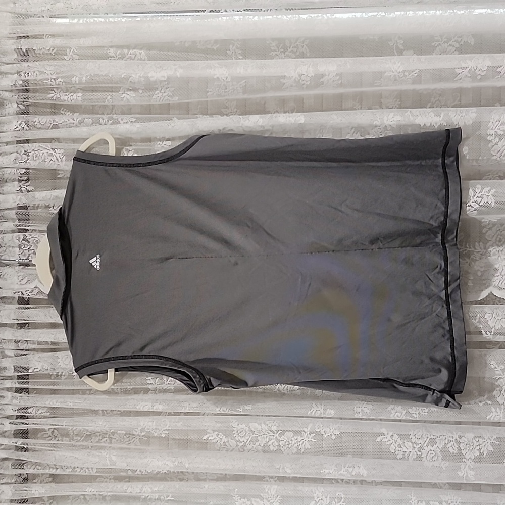 ADIDAS TOP - Picture 8 of 9